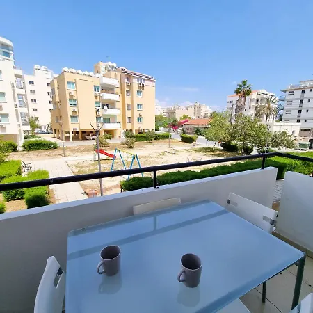 Seaside Heaven With Pool Apartment Larnaca