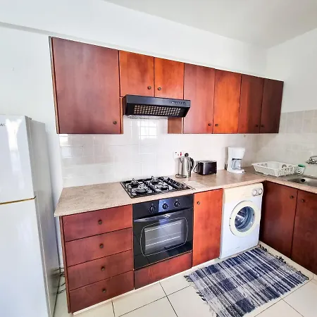 Seaside Heaven With Pool Apartment Larnaca